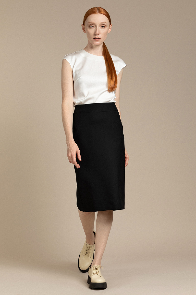 Классическая юбка зауженного силуэта VASSA&Co, пол женский, цвет черный