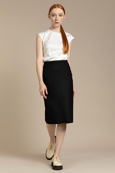 Классическая юбка зауженного силуэта VASSA&Co, пол женский, цвет черный