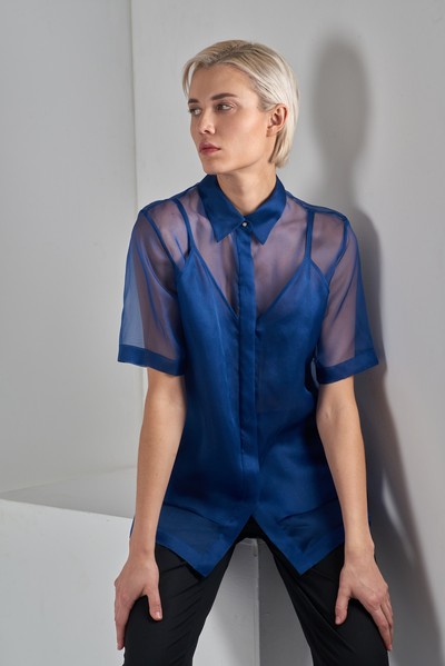 Блузка в синем цвете VASSA&Co, пол женский, цвет синий