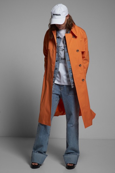 Тренч в оранжевом цвете с кокеткой VASSA CODE, пол женский, цвет оранжевый