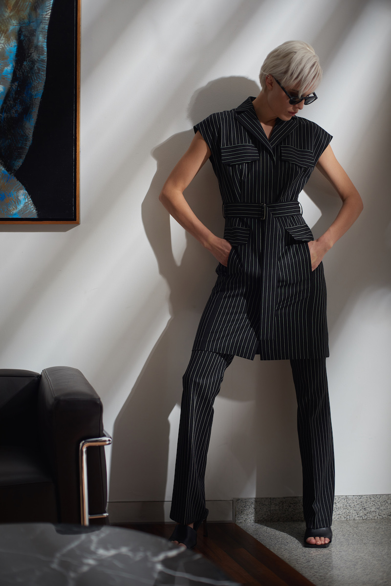 Брюки VASSA&Co, пол женский, цвет черный