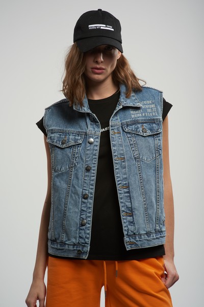 Джинсовый жилет VASSA CODE, пол женский, цвет синий