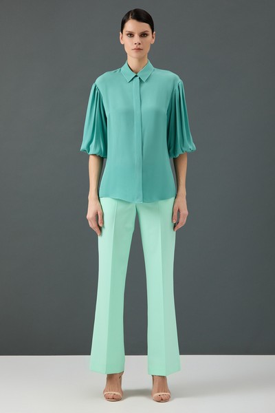 Блузка VASSA&Co, пол женский, цвет зеленый