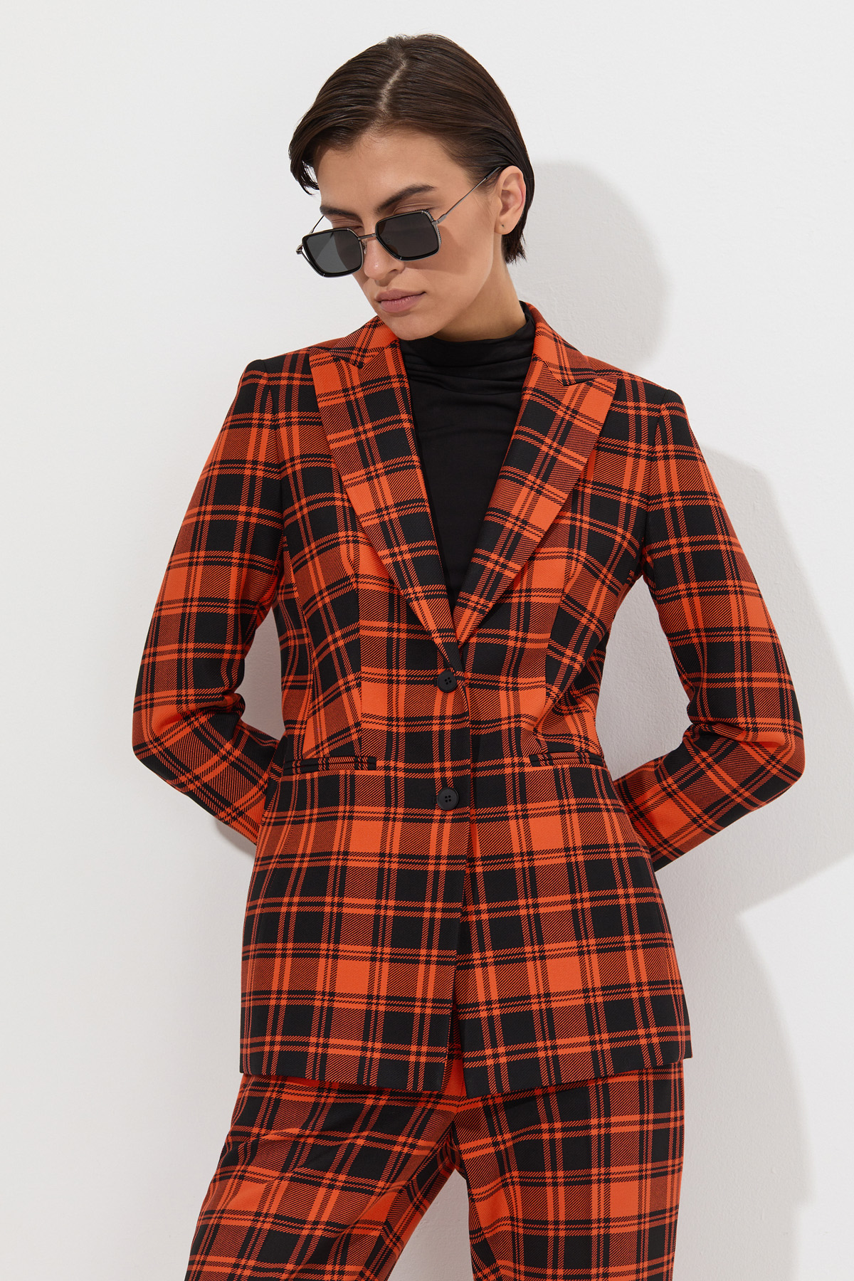 Жакет приталенного кроя VASSA&Co, пол женский, цвет оранжевый