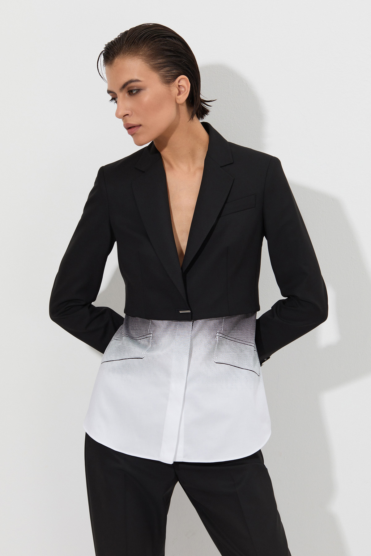 Жакет-трансформер VASSA&Co, пол женский, цвет черный