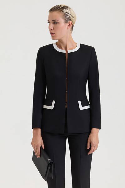 Приталенный жакет VASSA&Co, пол женский, цвет черный
