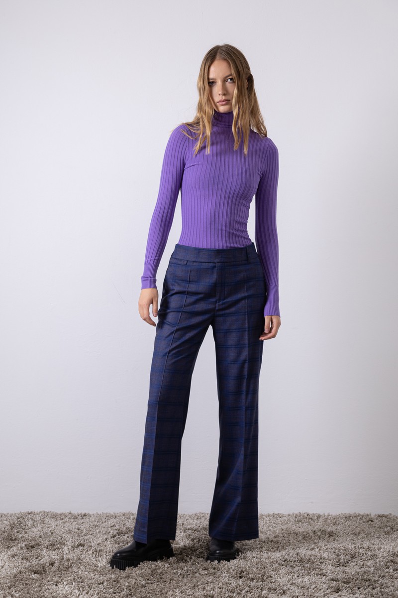 Pants VASSA CODE, пол female, цвет синий