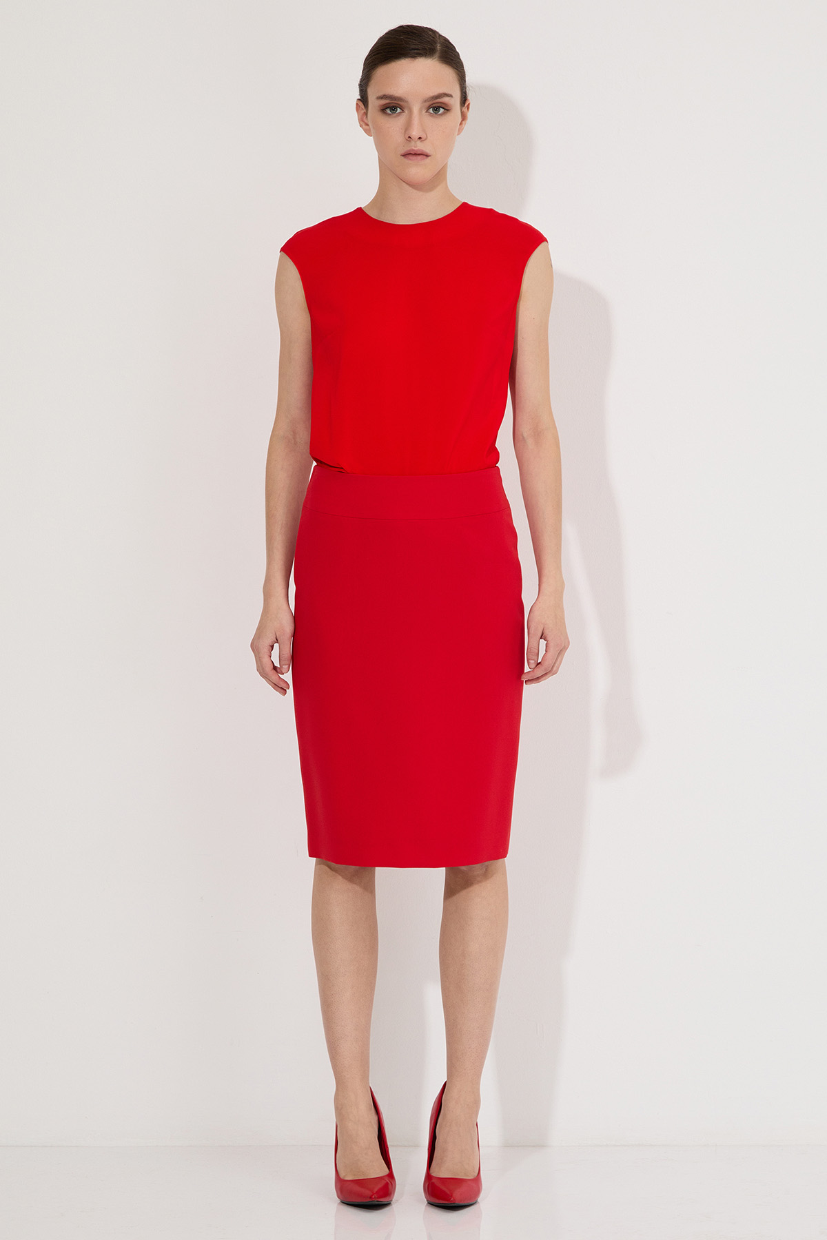 Юбка-карандаш VASSA&Co, пол женский, цвет красный