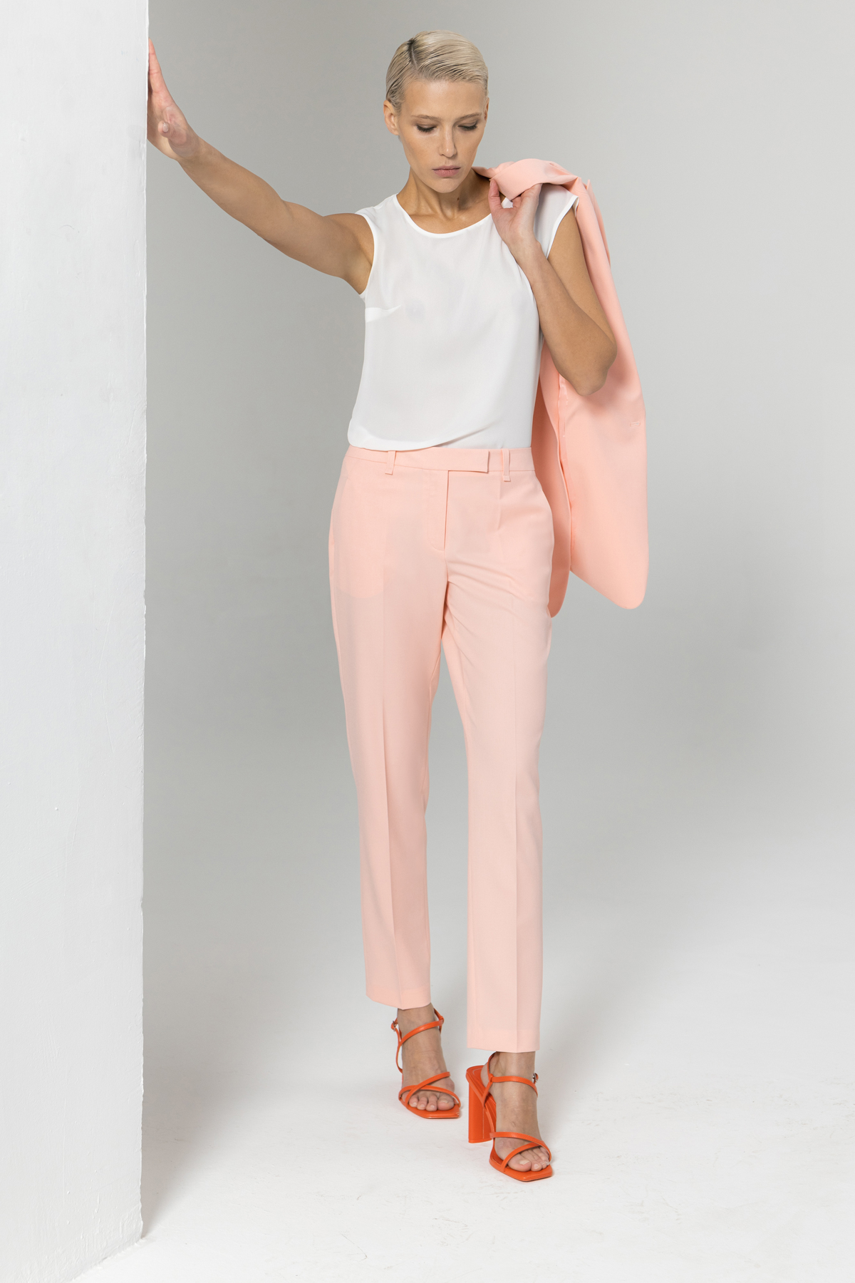 Зауженные брюки длиной 7/8 VASSA&Co, пол female, цвет pink