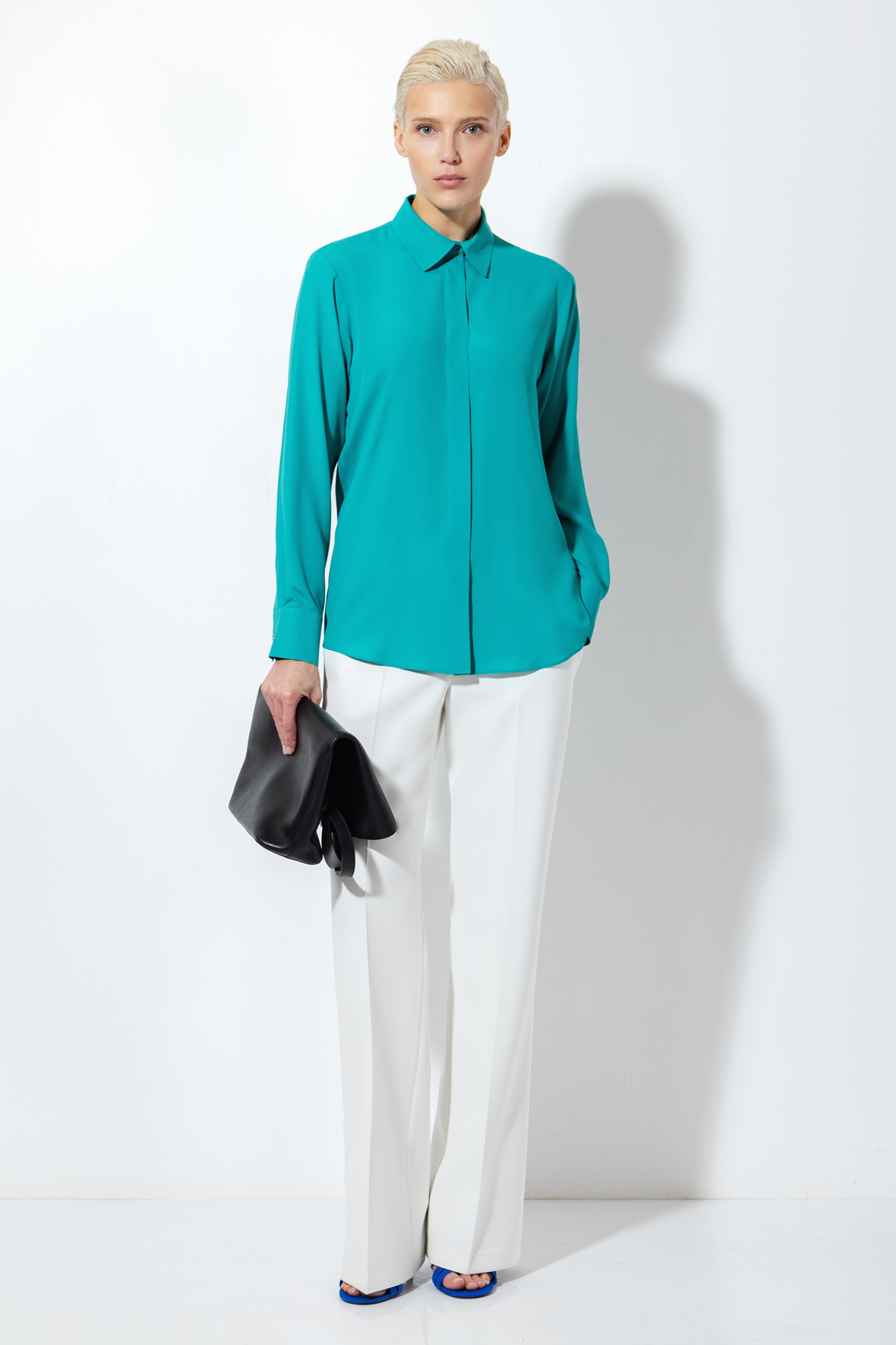 Блузка VASSA&Co, пол женский, цвет зеленый