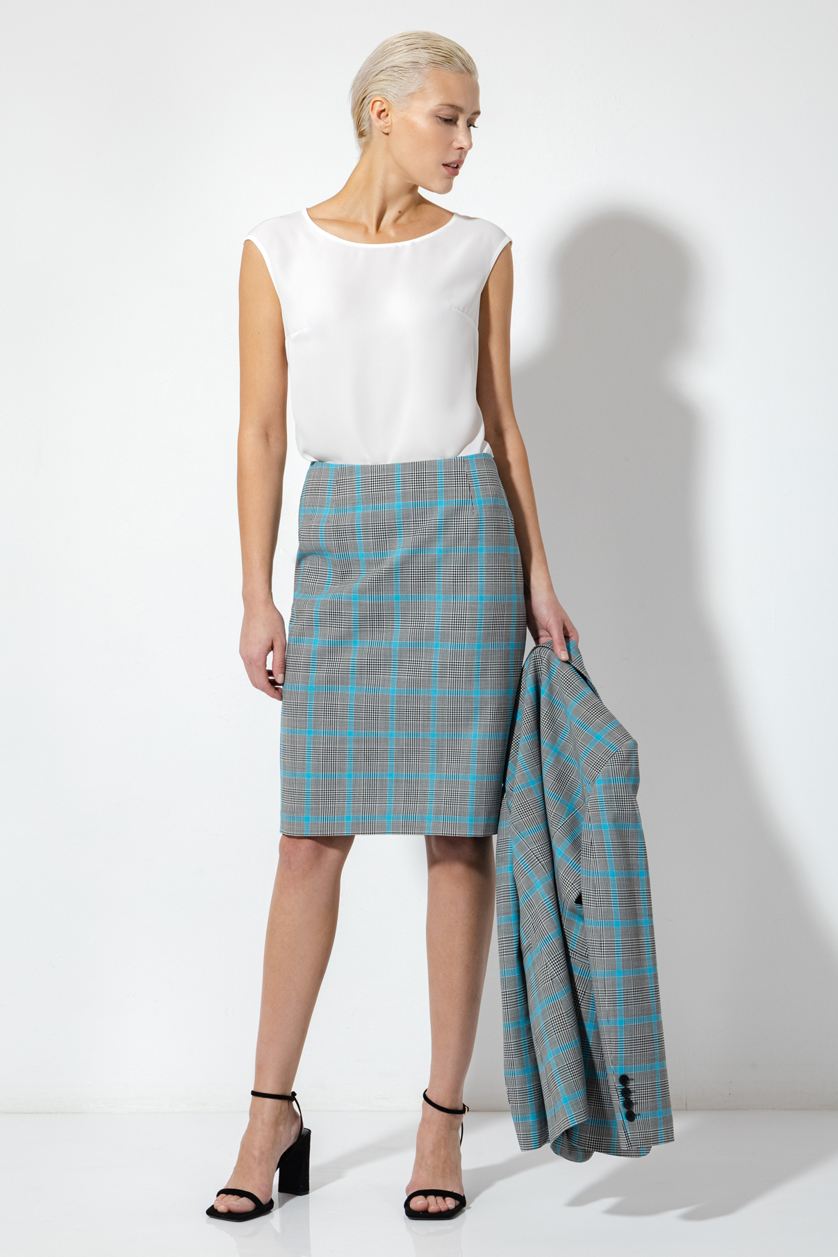 Прямая юбка в клетку VASSA&Co, пол женский, цвет голубой