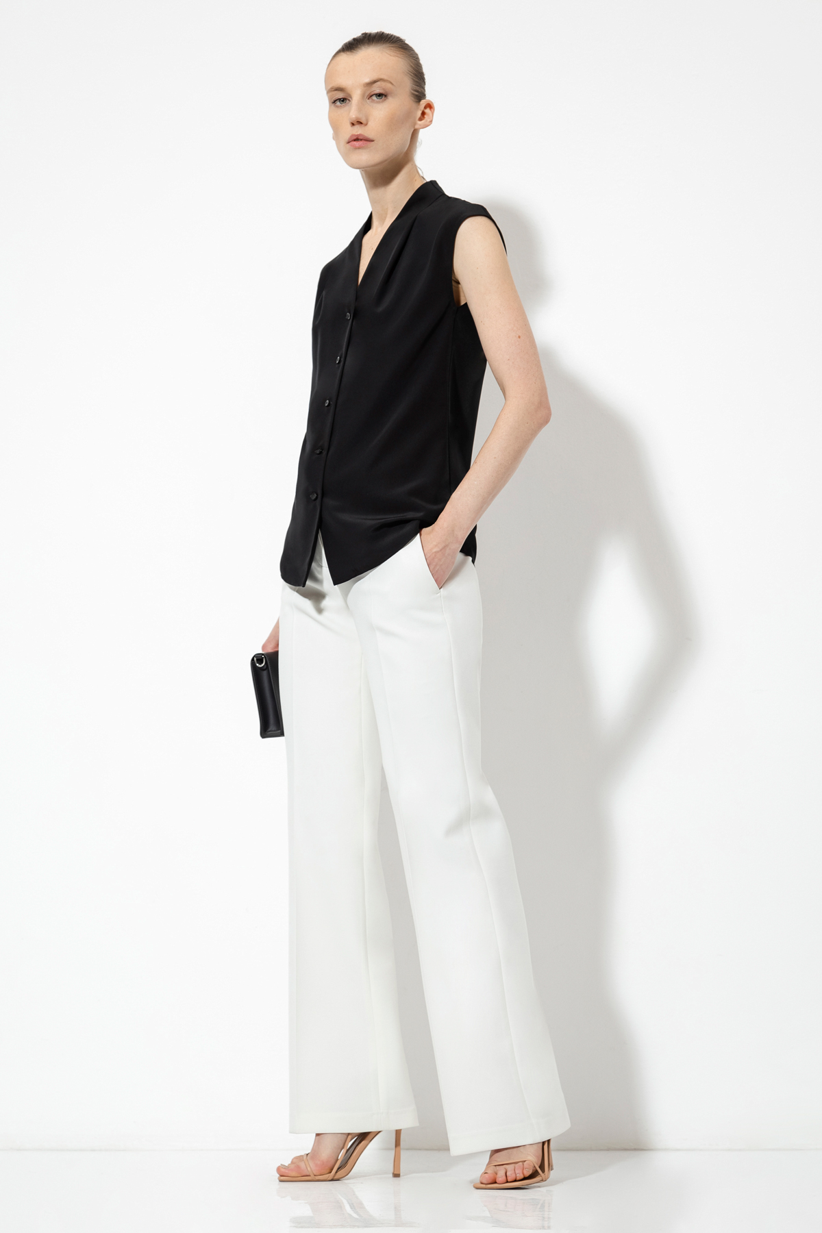 Blouse VASSA&Co, пол female, цвет black