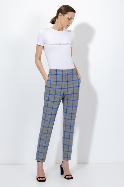 Прямые брюки в клетку VASSA&Co, пол женский, цвет синий