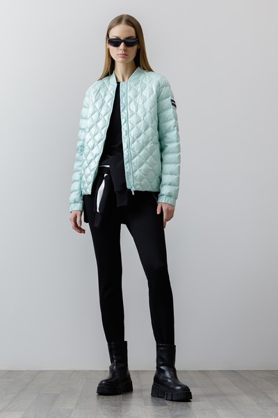 Стеганый бомбер VASSA CODE, пол женский, цвет зеленый