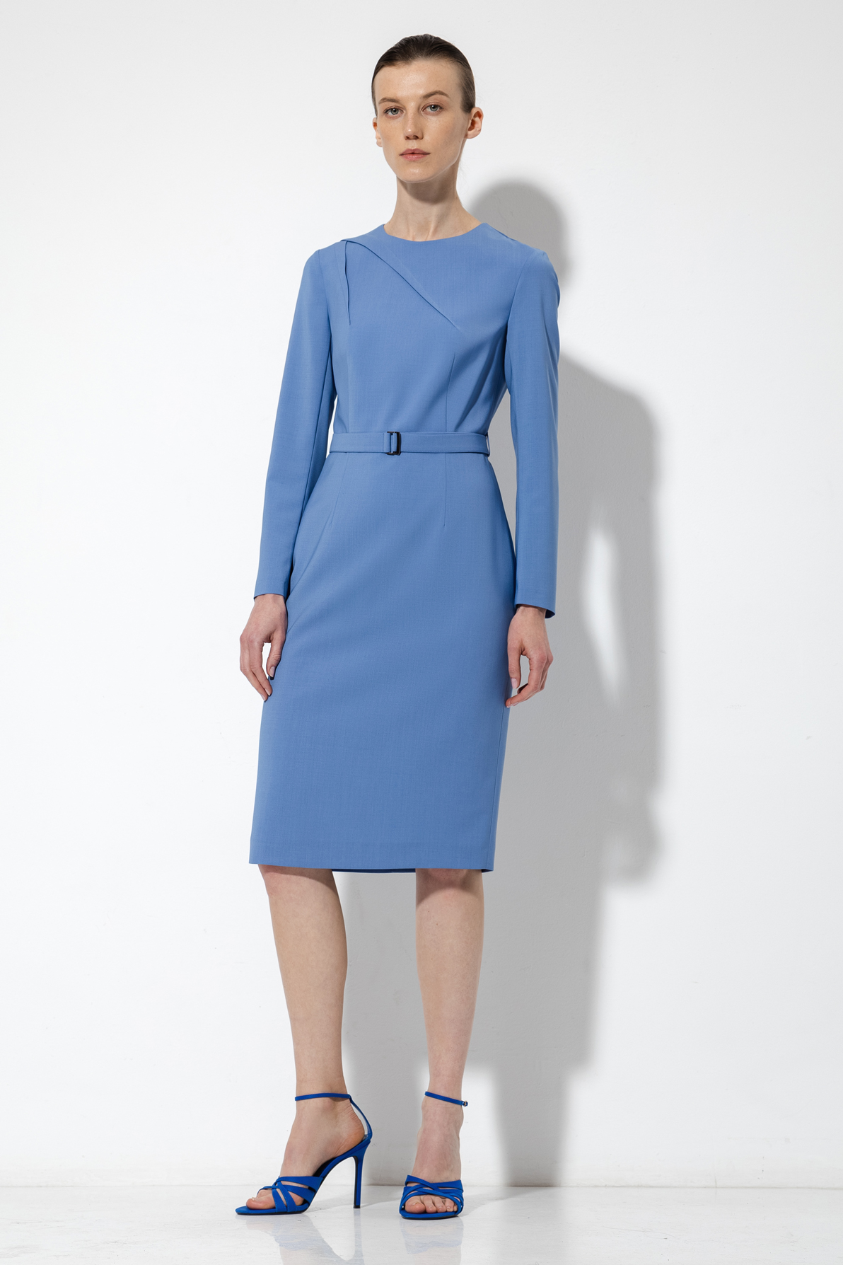 Платье-футляр с драпировкой VASSA&Co, пол женский, цвет голубой