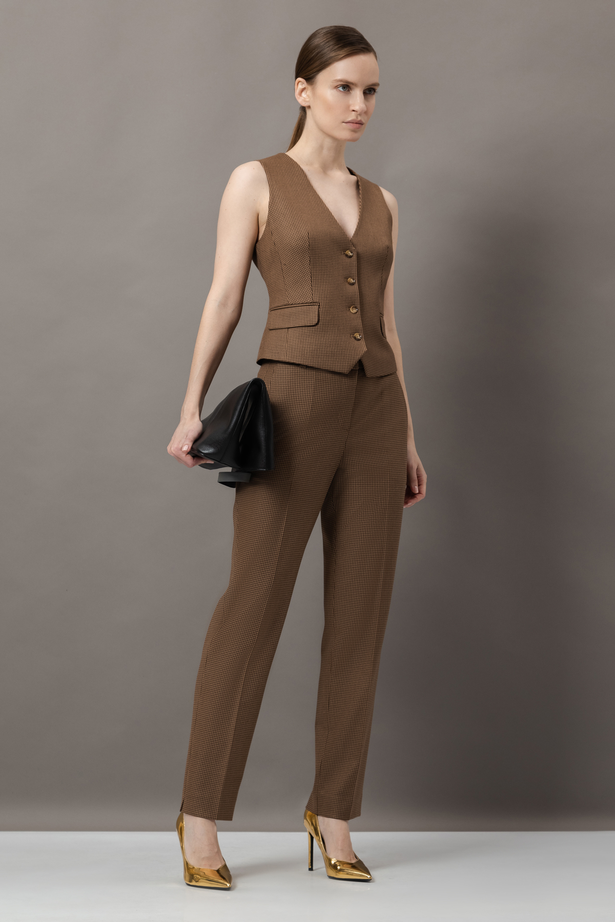 Жилет VASSA&Co, пол женский, цвет коричневый