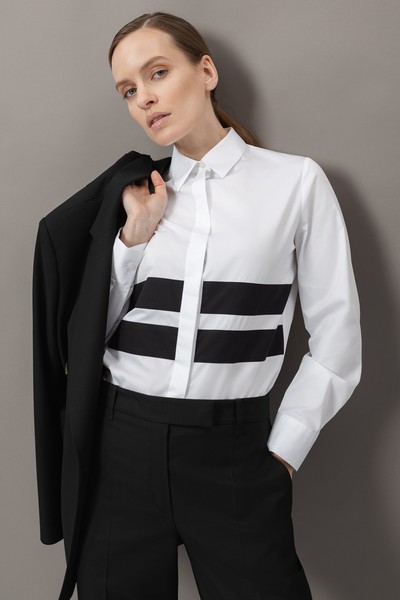 Блузка с графичным принтом VASSA&Co, пол женский, цвет белый