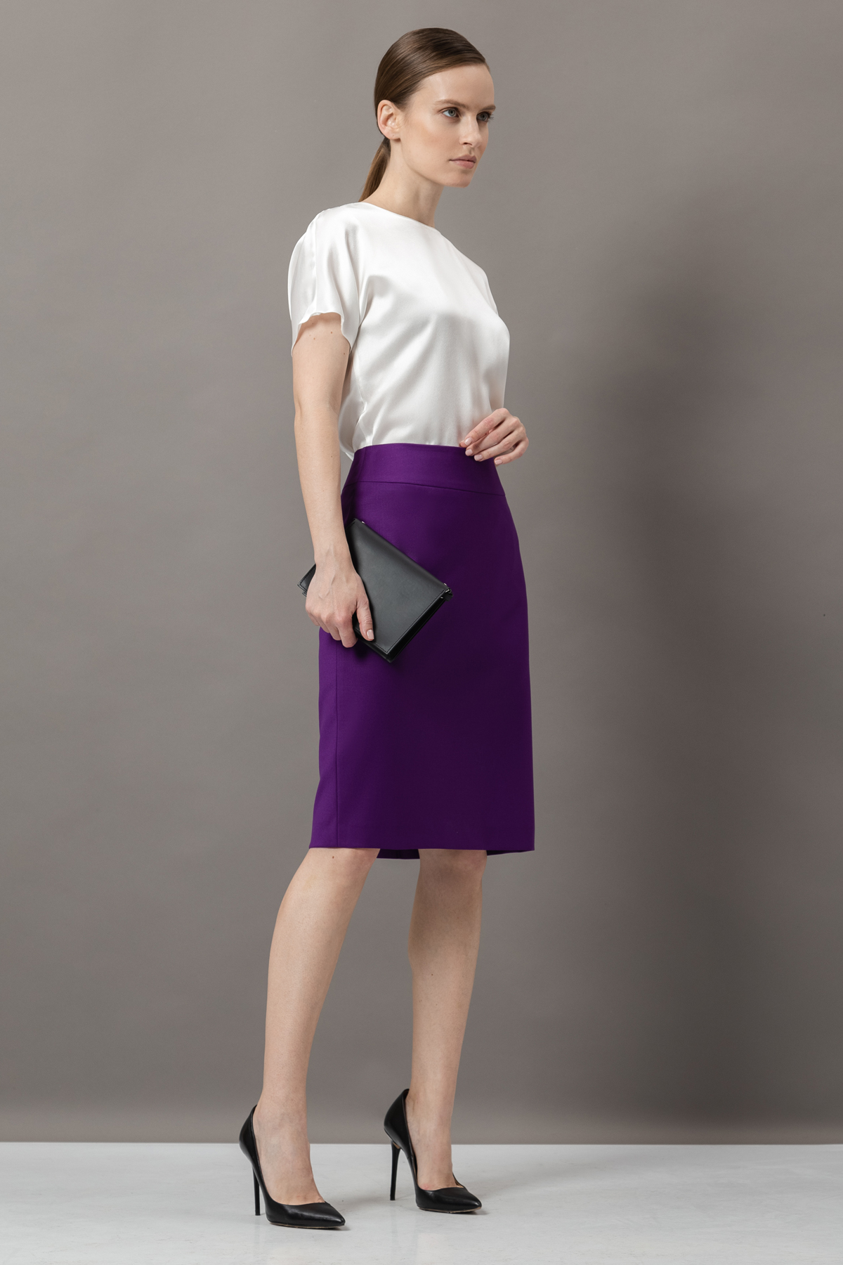 Юбка-карандаш VASSA&Co, пол женский, цвет фиолетовый