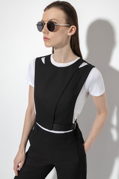 Дизайнерский жилет VASSA&Co, пол женский, цвет черный