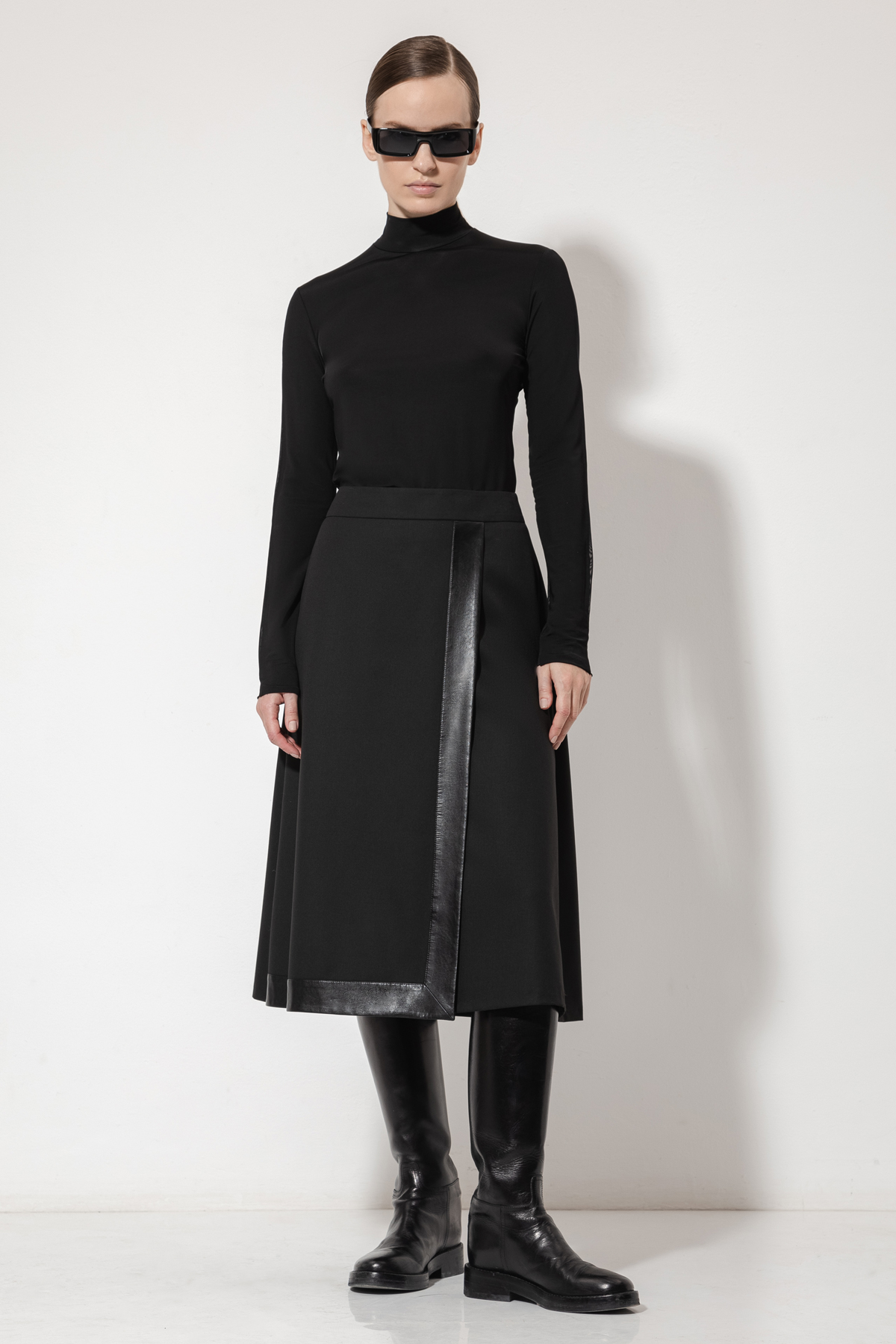 Юбка с имитацией запаха VASSA&Co, пол женский, цвет черный