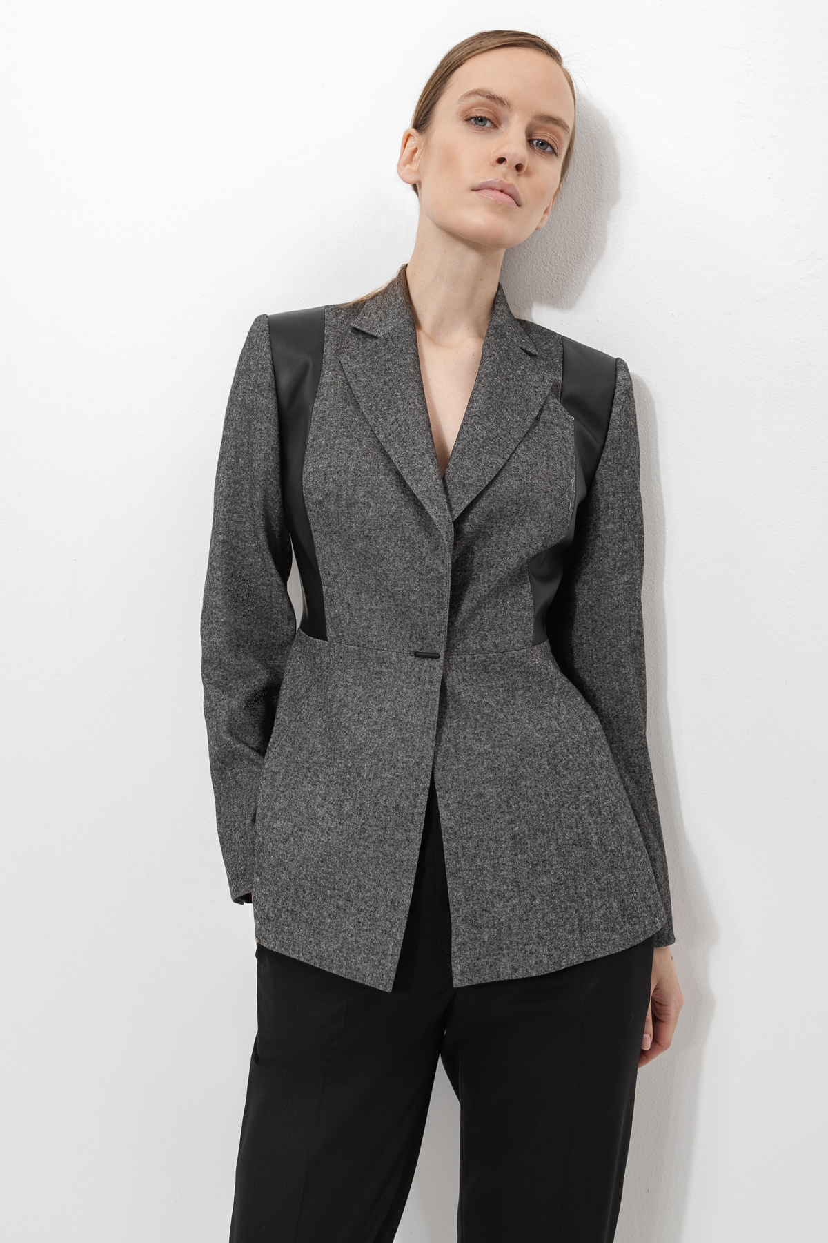 Жакет с деталями из экокожи VASSA&Co, пол женский, цвет серый