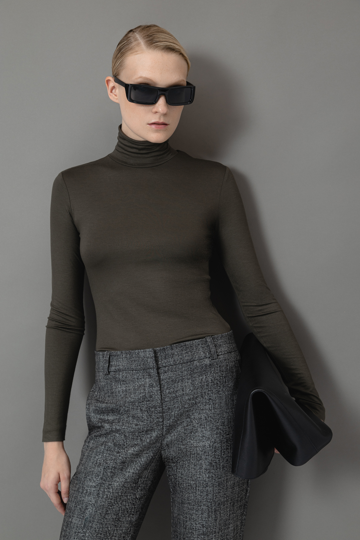 Водолазка VASSA&Co, пол женский, цвет хаки