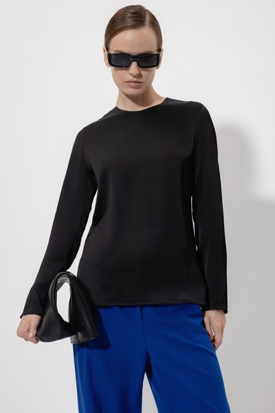 Блузка VASSA&Co, пол женский, цвет черный