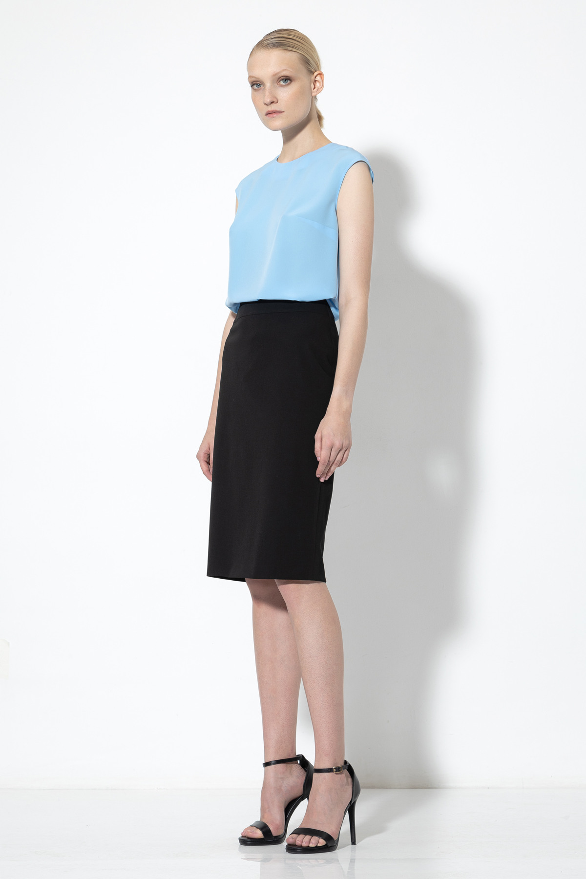 Юбка-карандаш VASSA&Co, пол женский, цвет черный