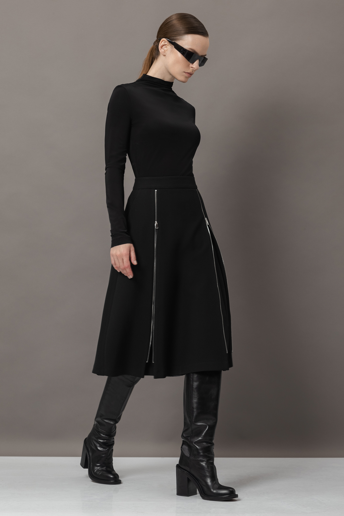 Юбка с декоративными молниями VASSA&Co, пол женский, цвет черный