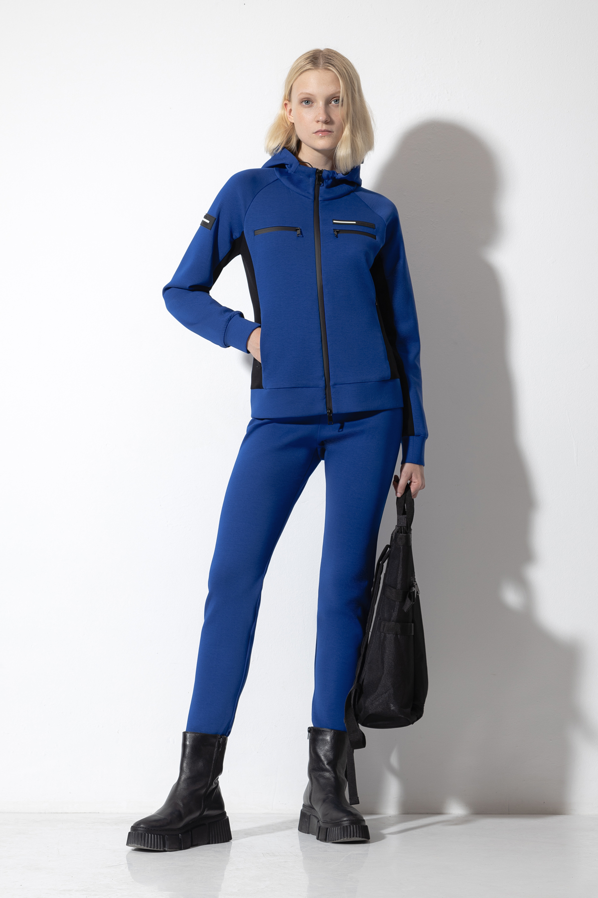 Худи на молнии VASSA CODE, пол женский, цвет синий