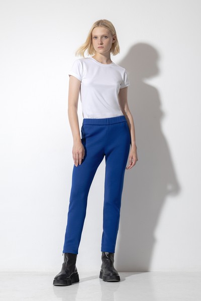 Trousers VASSA CODE, пол female, цвет синий