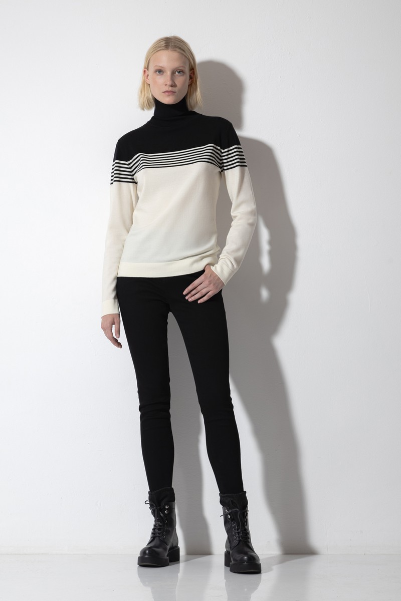 Jeans VASSA CODE, пол female, цвет black