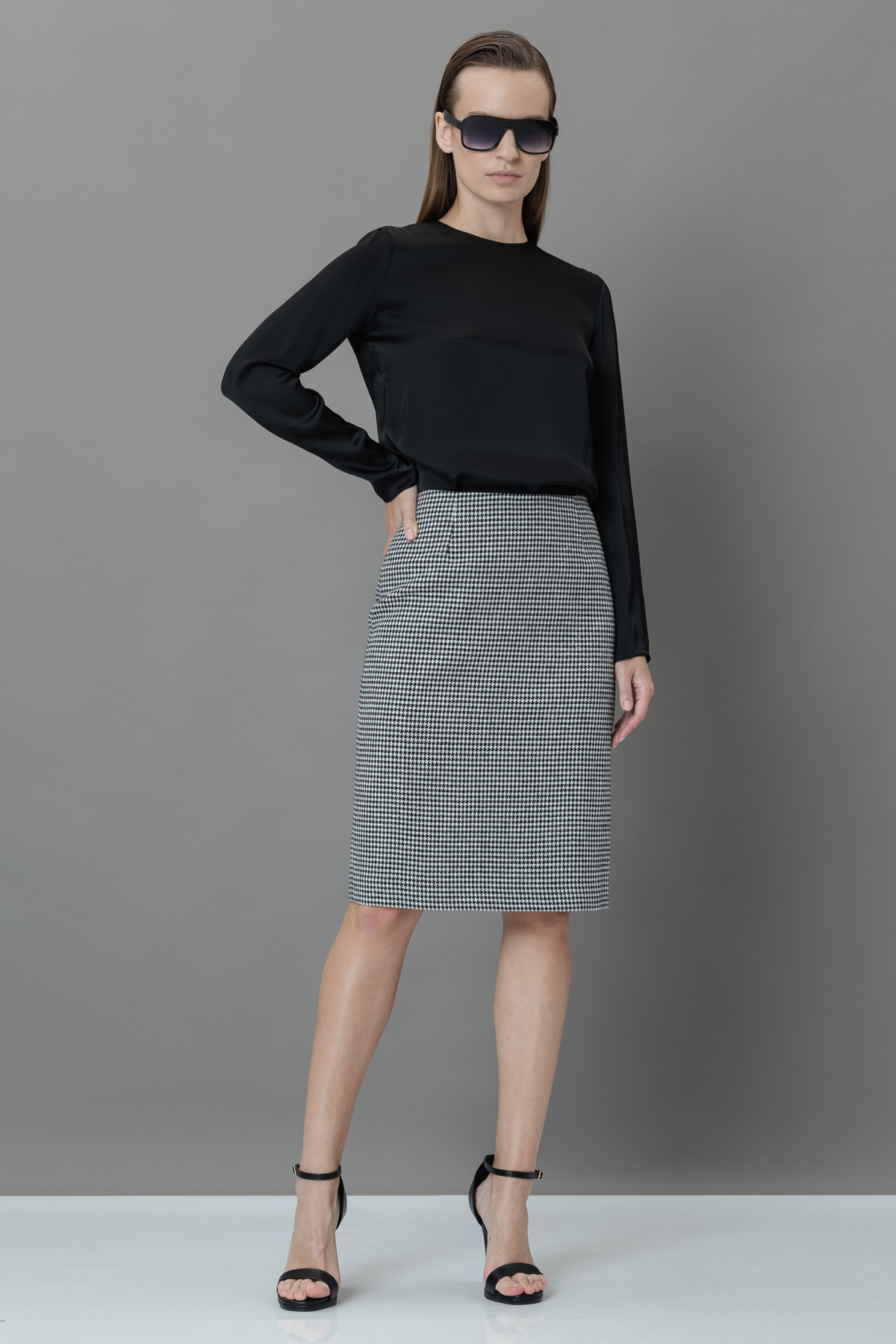 Юбка в гусиную лапку VASSA&Co, пол женский, цвет черный