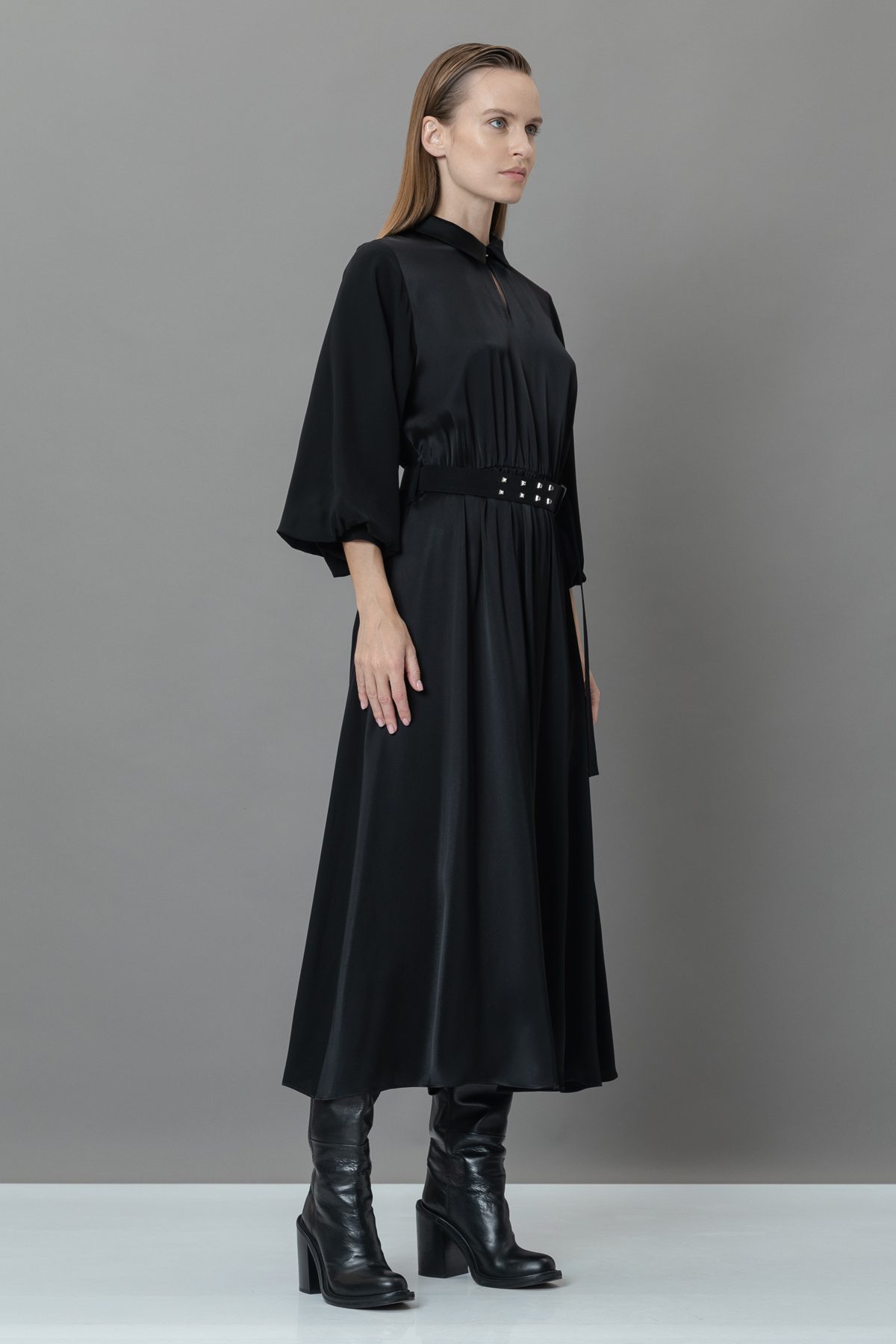 Платье с широкими рукавами VASSA&Co, пол женский, цвет черный