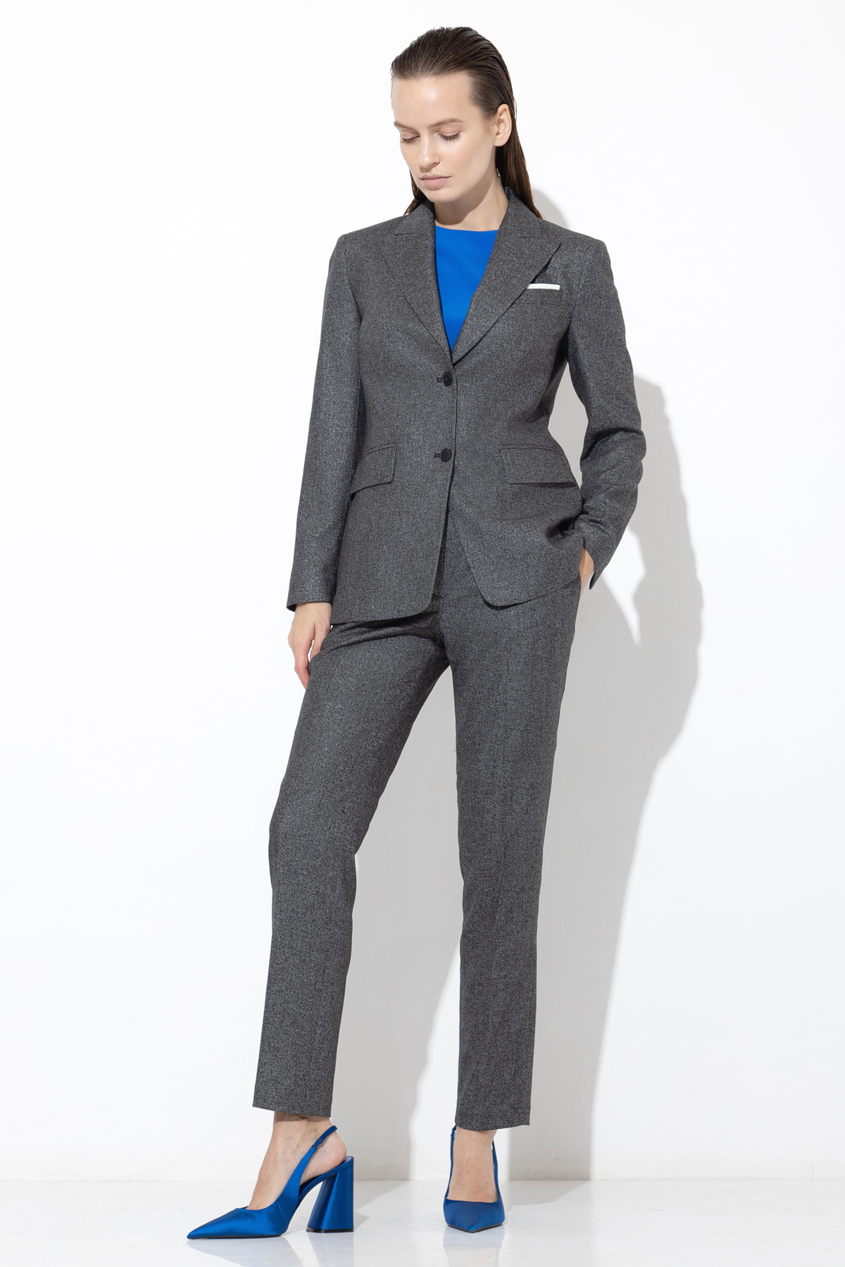 Жакет VASSA&Co, пол женский, цвет серый