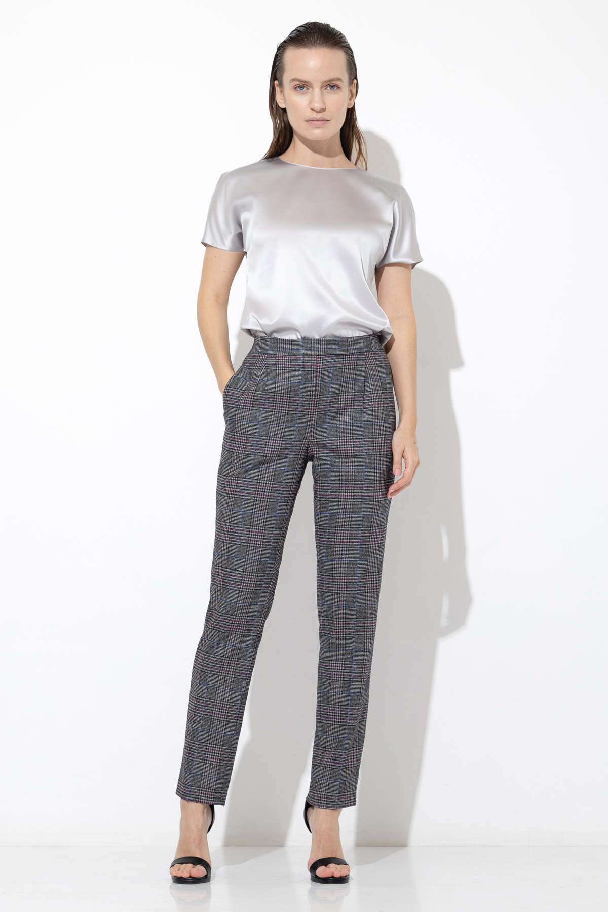 Брюки VASSA&Co, пол женский, цвет серый