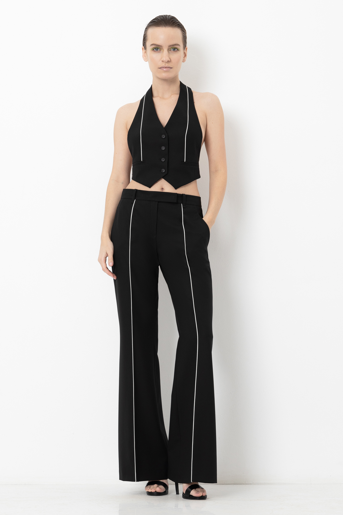 Trousers VASSA&Co, пол female, цвет black
