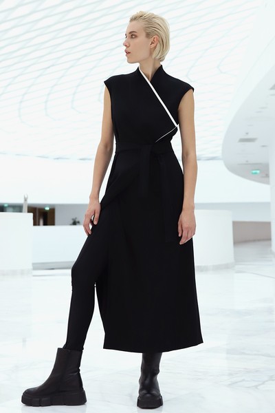 Платье с асимметричным вырезом VASSA&Co, пол женский, цвет черный