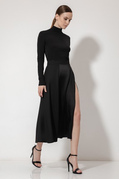 Юбка с разрезом VASSA&Co, пол женский, цвет черный