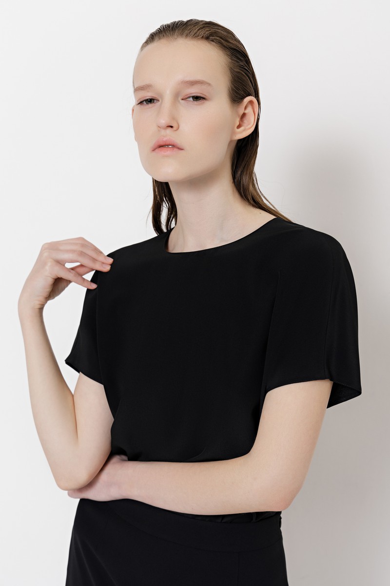 Базовая блузка VASSA&Co, пол женский, цвет черный