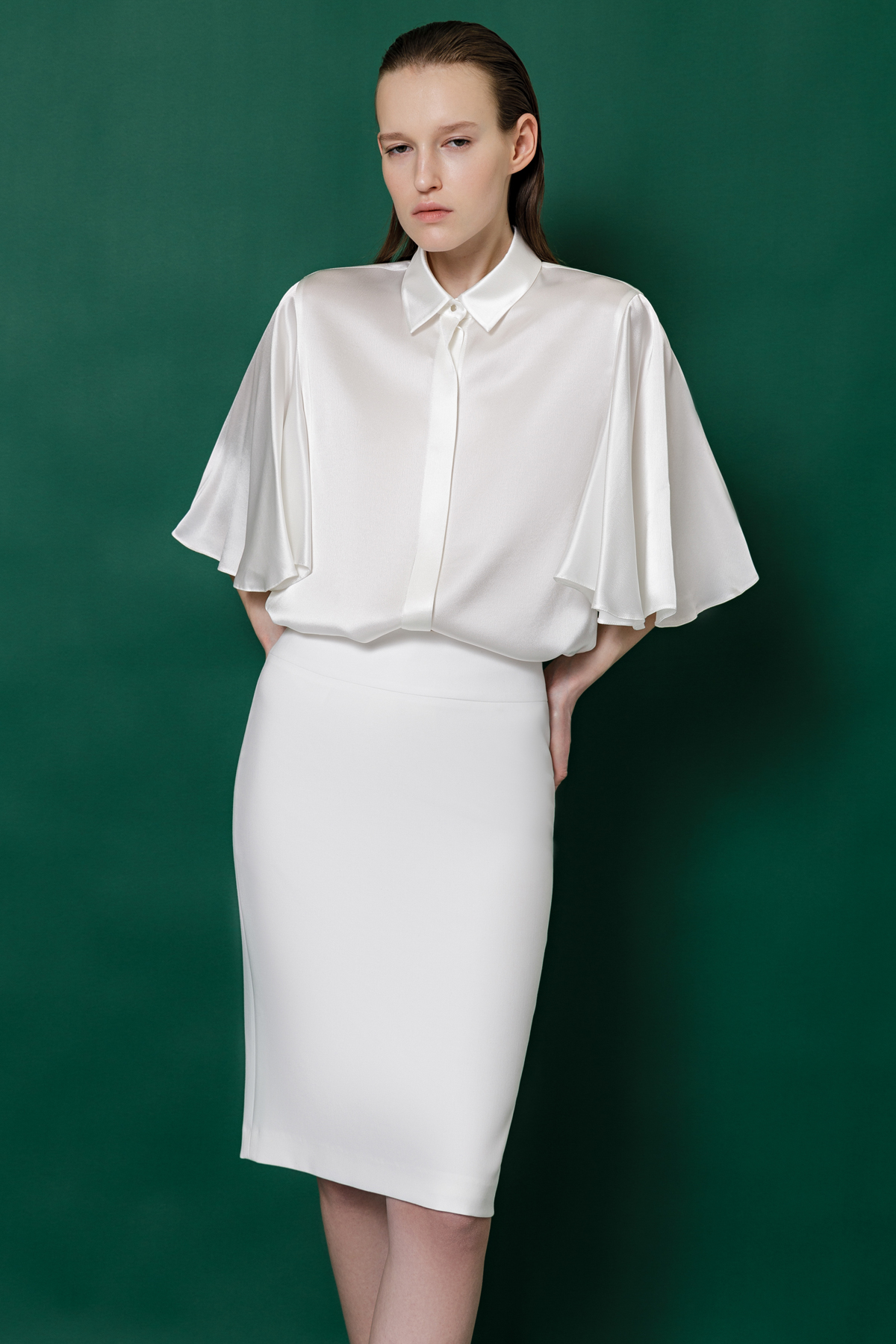 Блузка с широкими рукавами VASSA&Co, пол женский, цвет белый