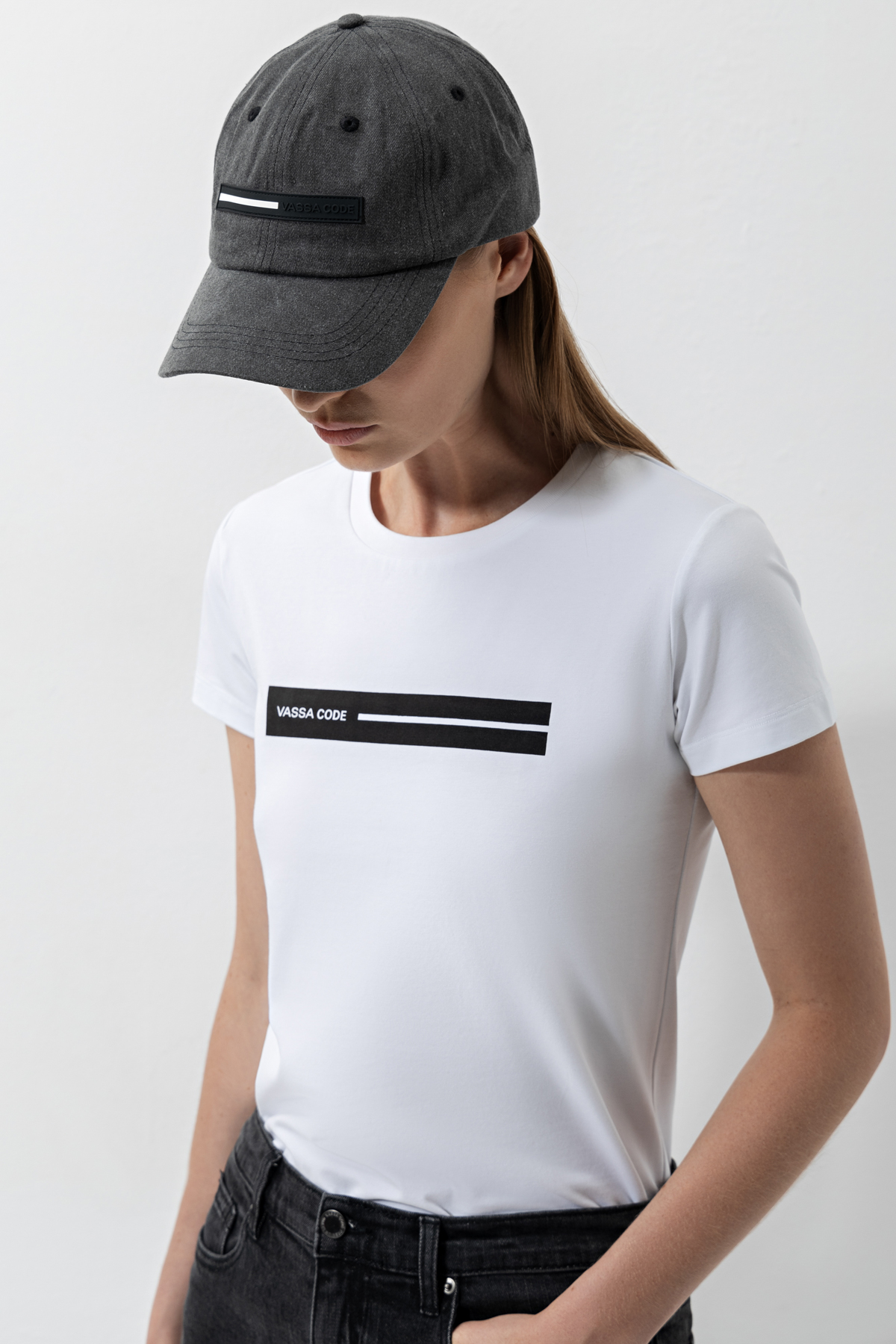Кепка из хлопка VASSA CODE, пол женский, цвет черный