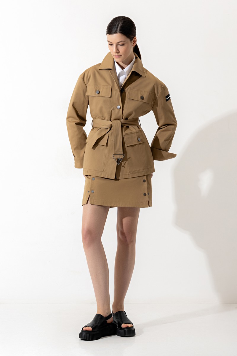 Куртка из хлопка VASSA CODE, пол женский, цвет коричневый