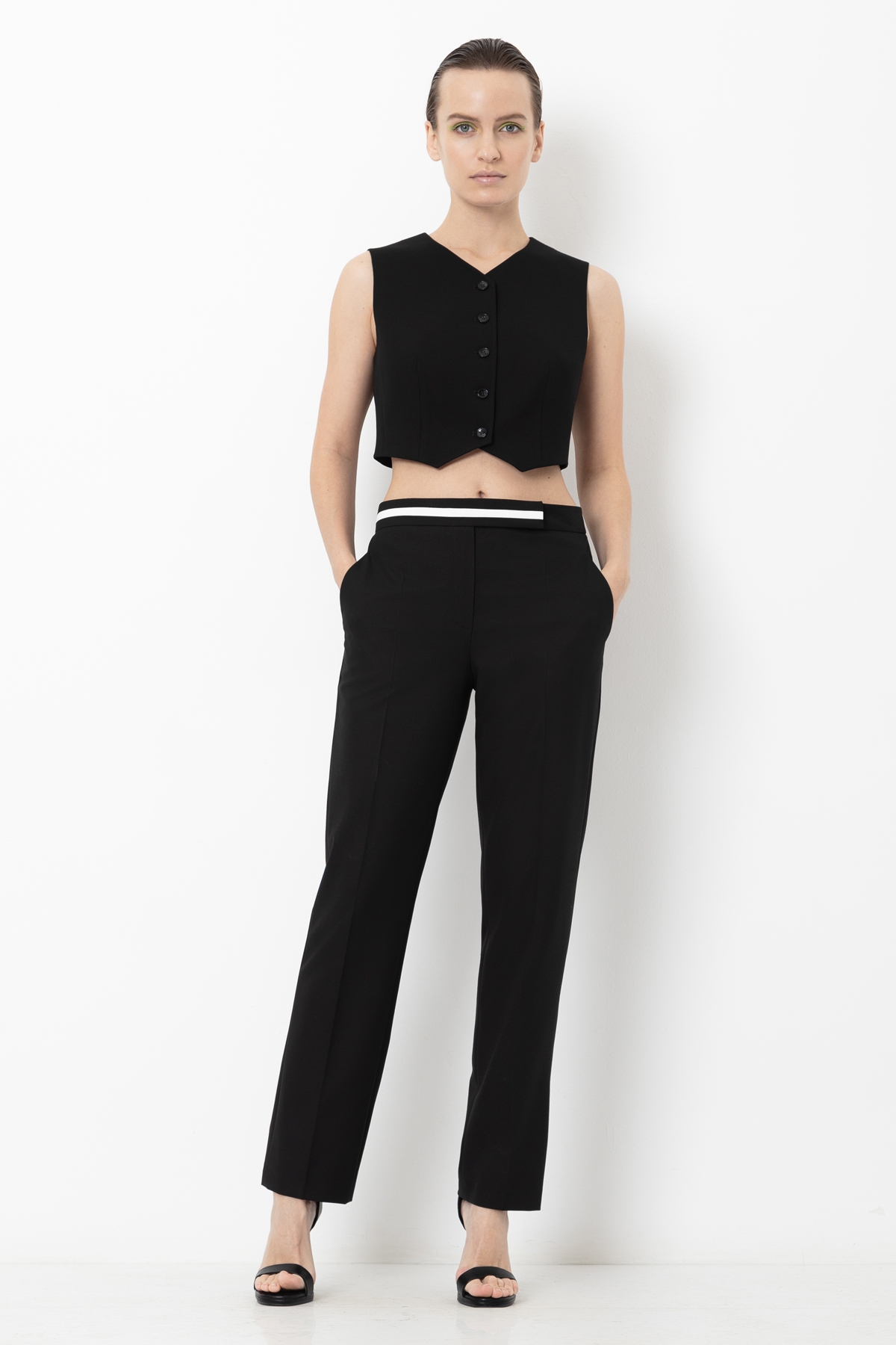 Trousers VASSA&Co, пол female, цвет black