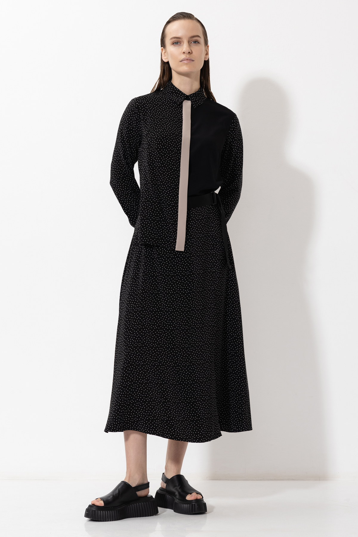 Dress VASSA&Co, пол female, цвет black