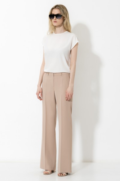 Trousers VASSA&Co, пол female, цвет бежевый