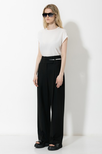 Брюки VASSA&Co, пол женский, цвет черный