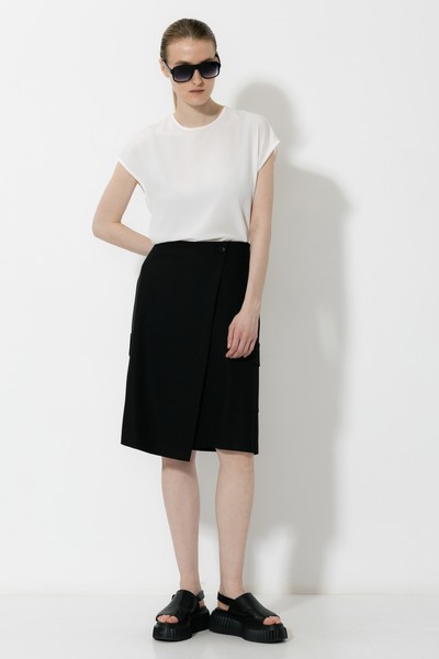 Брюки VASSA&Co, пол женский, цвет черный