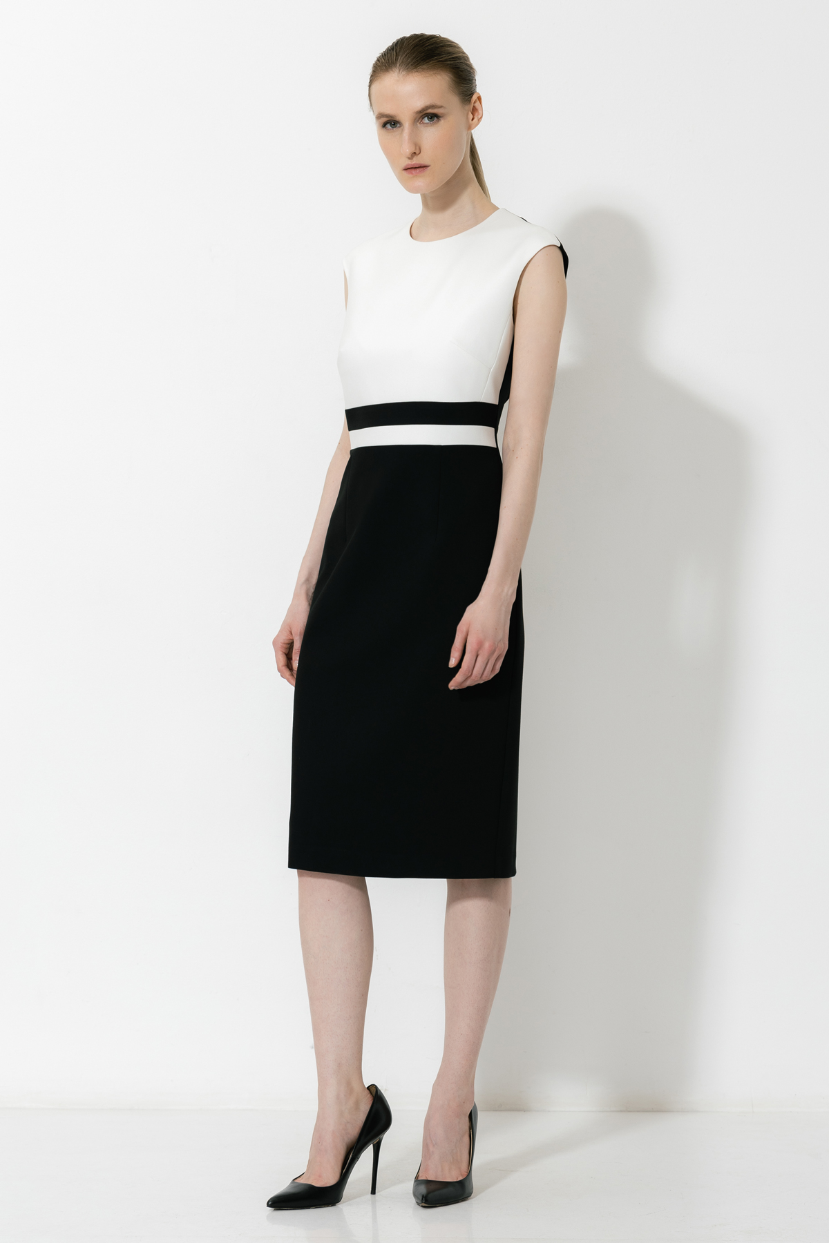 Платье VASSA&Co, пол женский, цвет черный