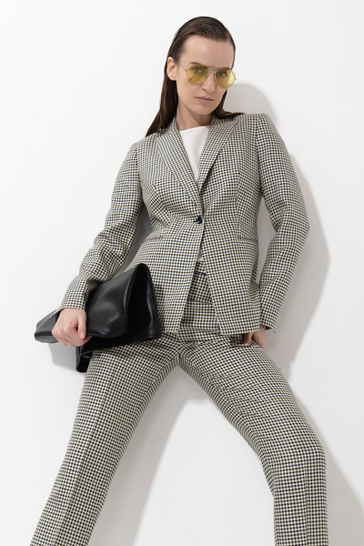 Однобортный жакет в клетку VASSA&Co, пол женский, цвет молочный